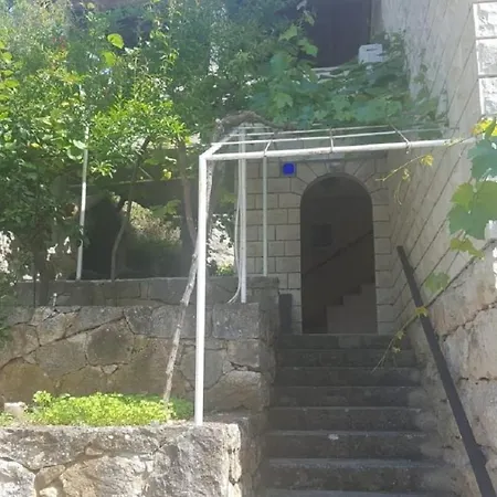 Apartment Franka - 350 M From Sea