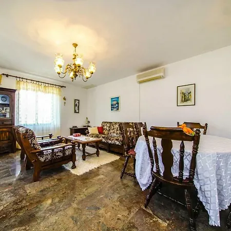 Franka - 350 M From Sea Apartment *