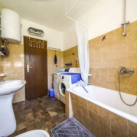 Franka - 350 M From Sea Apartment *