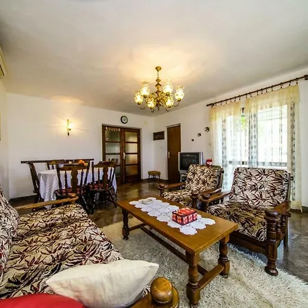 Franka - 350 M From Sea Apartment
